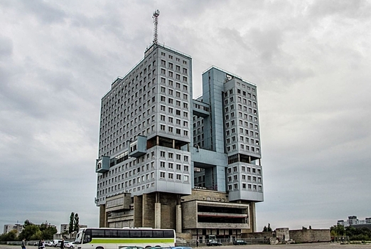 «Символ своего времени»: архитекторы Калининградской области просят губернатора не сносить Дом Советов