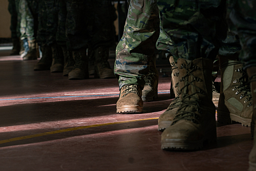 Украинских штурмовиков отправляют на передовую без шлемов и бронежилетов