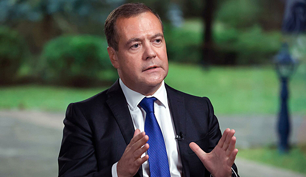Медведев: нужно дождаться вменяемого руководства в Киеве