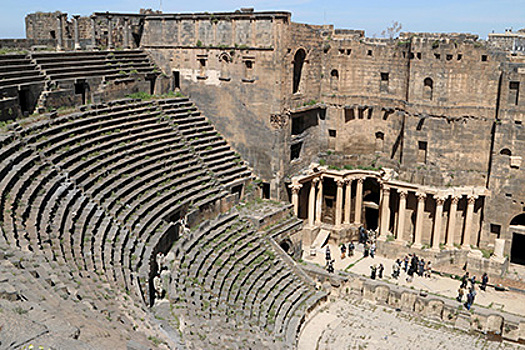 СМИ: ИГ разрушило часть Римского театра в Пальмире