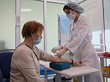 В Лианозовском парке продолжают проводить обследования и делать прививки от коронавируса всем желающим