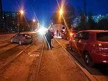 ДТП с участием двух автомобилей произошло в Новосибирске на улице Петухова