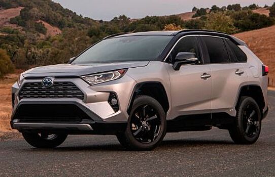 Чем так удивляет новый Toyota RAV 4?