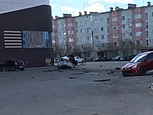 В Новом Уренгое автомобилист «собрал» четыре припаркованных машины. ВИДЕО