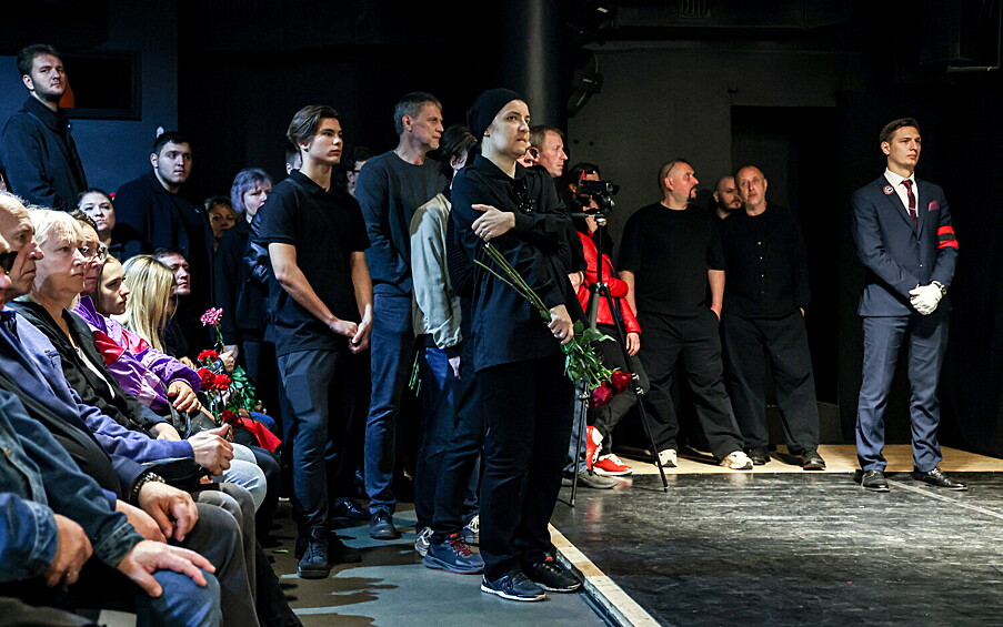 Церемония прощания с актером Вячеславом Гришечкиным в Московском театре на Юго-Западе, 19 сентября 2023 года 