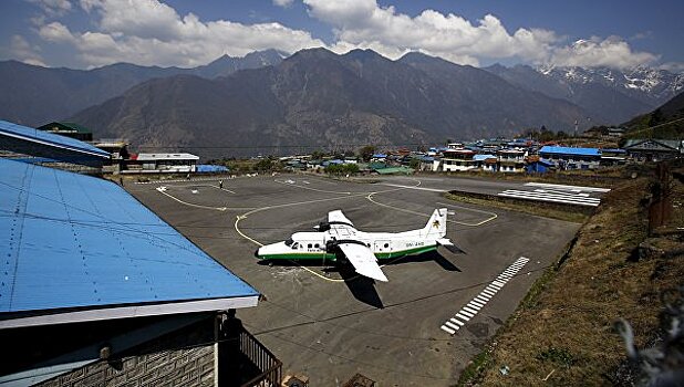 Пропавший самолет разбился в лесах на западе Непала