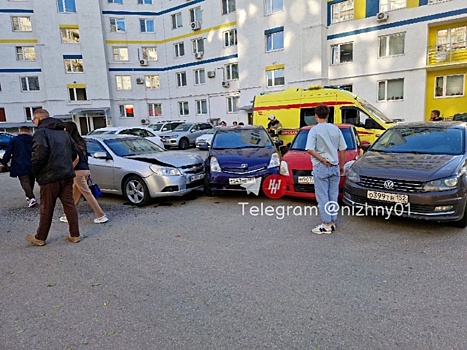 Авария с пятью автомобилями произошла на Московском шоссе