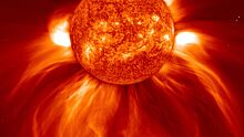 Три мощные вспышки на Солнце класса М произошли 16 июля