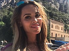 Анна Калашникова помолилась черной Мадонне
