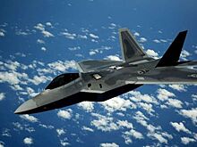 Дандыкин назвал переброску шести F-22 из США в Польшу демонстрацией силы