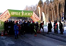 В Рождественском забеге возле Ганиной ямы победил слабовидящий паралимпиец