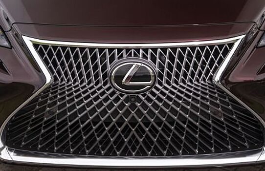 Lexus электрифицирует модельный ряд к 2025 году
