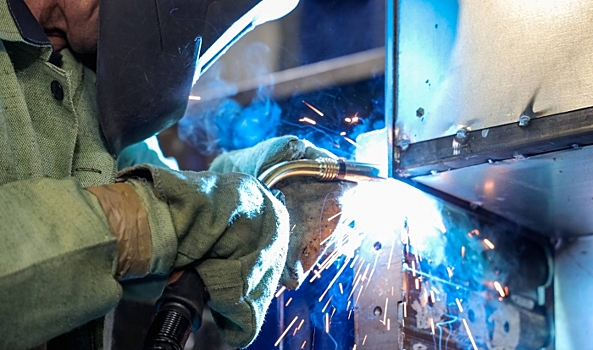 Мужчина стал инвалидом из-за «серой» работы сварщиком