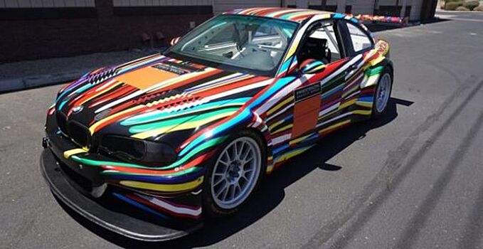 Реплику BMW M3 GT2 Art Car выставили на аукционе за $60 тысяч