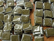 «Подарок знакомым»: почти 16 кг насвая перехватили в аэропорту Сочи