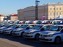 В Санкт-Петербурге состоялась торжественная передача полицейским новых служебных автомобилей