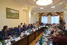 Мурат Кумпилов провел встречу «без галстуков» с бизнес-сообществом