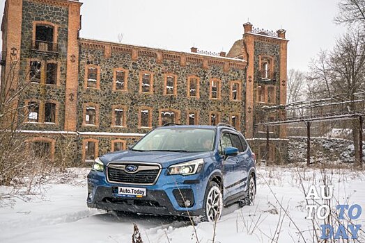 Снежное приключение с Subaru Forester: Сквозь пургу и снежный дым