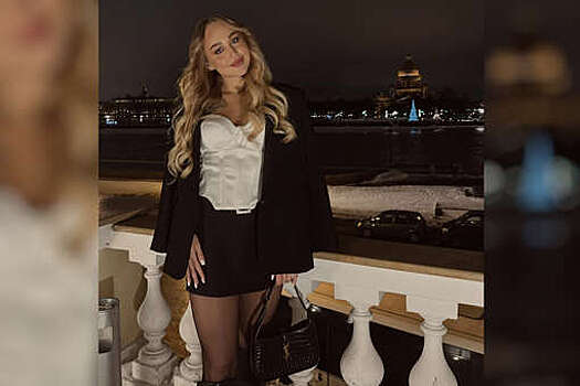 Пловчиха Егорова выложила фото в корсете и мини-юбке