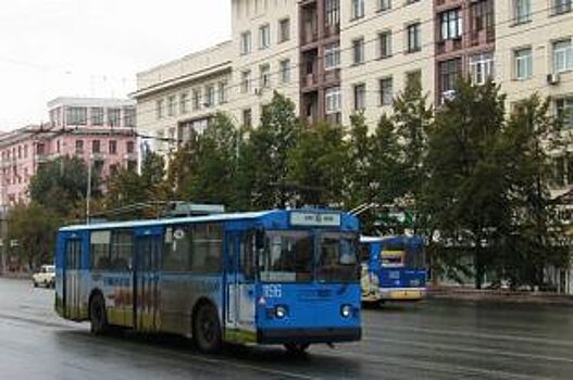 Губернатор поручил навести чистоту в общественном транспорте Челябинска