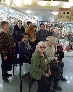 Активисты проекта «Московское долголетие» Дмитровского района побывали на экскурсии в Музее уникальных кукол