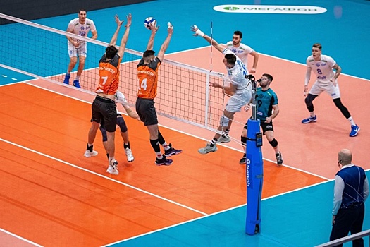 Лидирующие в Суперлиге "Локомотив" и "Зенит-Казань" сразятся друг с другом