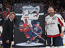 Что одноклубники рассказали о рекорде Овечкина, реакция на рекорд Ови, Овечкину подарили телефон, Ови подарил часы