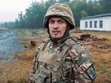 Александр Усик в Марьинке навестил пограничников, дал мастер-класс: видео