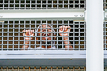 Заключенные тайком снимают происходящее в тюрьме. На что они идут, чтобы показывать изнанку жизни за решеткой в TikTok?