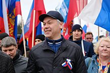 Андрей Травников принял участие в шествии "Встречай сибирский Первомай!"