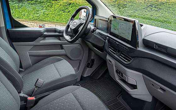 142 л. с., автомат: новейший фургон Ford добрался до России