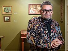 Жительница Петербурга обратилась в полицию из-за образа историка моды Вячеслава Васильева