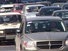 Волгоградцы встали в пробках утром 24 января на двух продольных