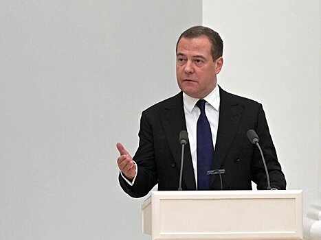 Медведев обвинил Европу в молчании по поводу ударов ВСУ по мирным объектам РФ