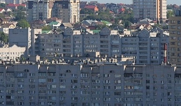 На юге Волгограда за 18 тысяч рублей продают подвальное помещение