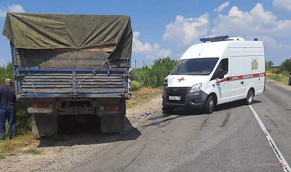 В Ноябрьске машина скорой попала в ДТП по пути на вызов. ВИДЕО