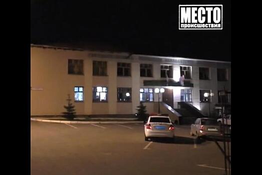В Кирове ночью мужчина пытался попасть в здание ГИБДД, уверяя, что это его дом
