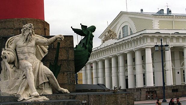 Китайцев в Петербурге заинтересовали Ленин, театры и жемчуг