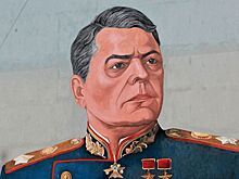 “Гордость берет”: портрет маршала Василевского украсил фасад дома в Костроме