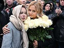 Вдова Левкина Марина заявила, что музыкант попросил ее не плакать на прощании