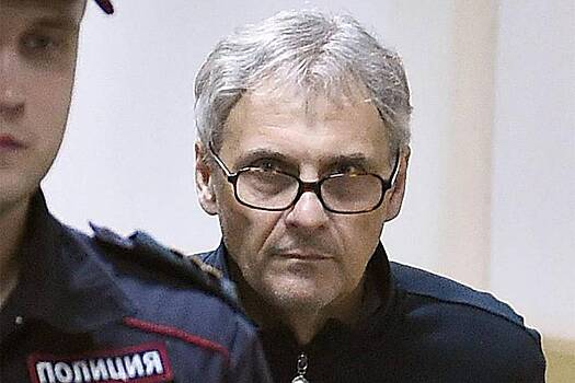 Бывший российский губернатор занялся коррекцией личности в колонии