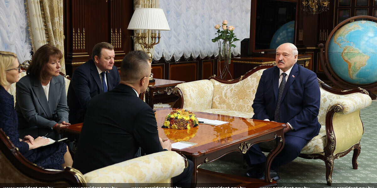 Лукашенко заявил о готовности Беларуси развивать сотрудничество с Венгрией