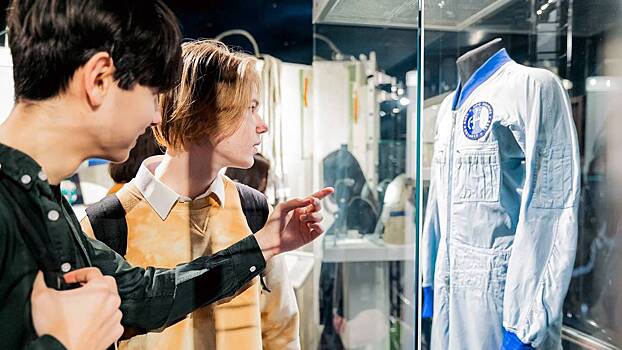 Московские старшеклассники встретились с космонавтом Сергеем Авдеевым