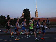 Результаты марафона «Белые ночи» 2023. Победители на 10 км – Плохотников и Викулова, на 42,2 км – Реунков и Дмитриева