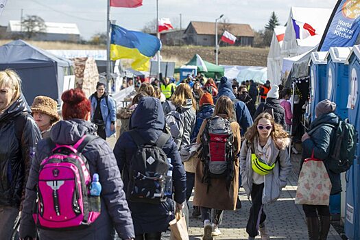 Euractiv.pl: в Польше отношение к беженцам с Украины меняется в худшую сторону