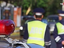 Сотрудники ГИБДД разъясняли таксистам правила стоянки у "Щелковской"