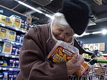 Россиянам рассказали, как по составу на этикетке выбрать сосиски