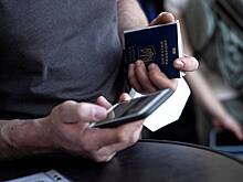 Партнер Коломойского выехал с Украины по поддельным документам