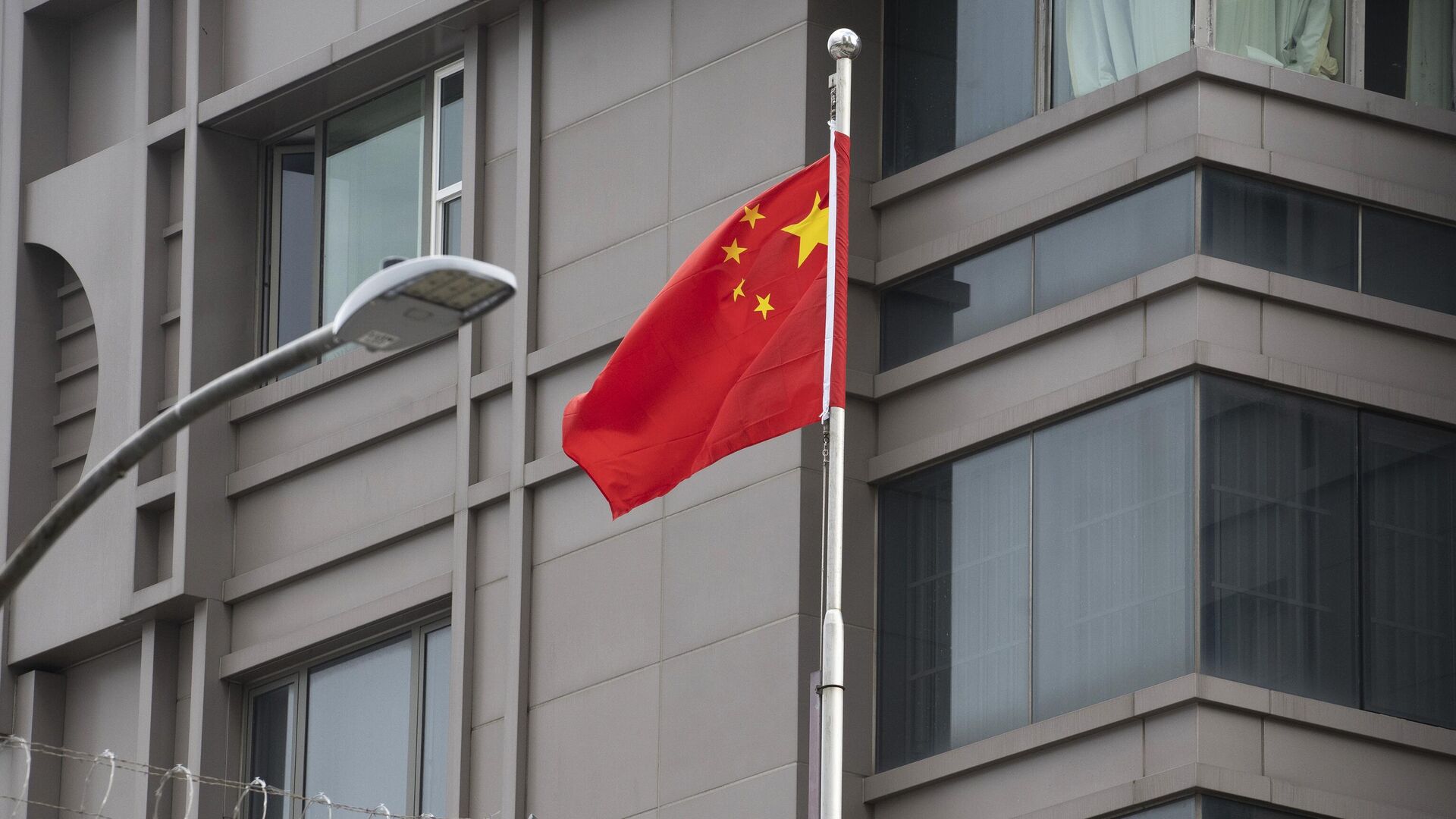 Китай объявил о введений санкций против 12 американских компаний