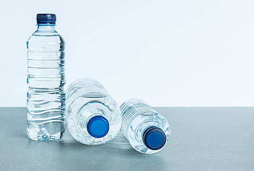 Чем опасны для здоровья пластиковые упаковки для еды и бутылок